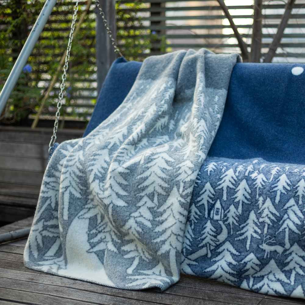 KLIPPAN（クリッパン）ウールブランケット HOUSE IN THE FOREST　色展開　グレー　ネイビー